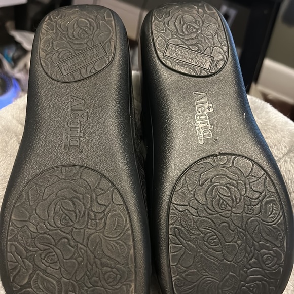 Alegria Slip-ons. - Picture 5 of 8